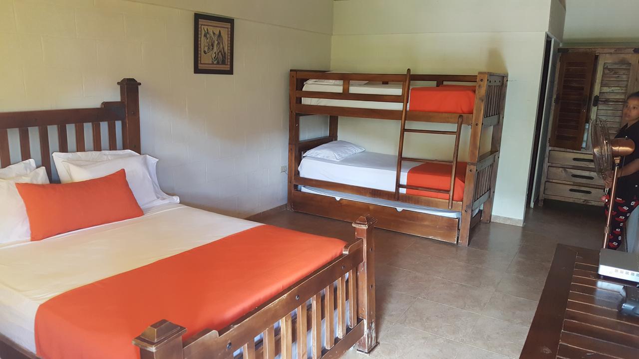 Hotel Rancho La Aurora Харабакоа Екстер'єр фото